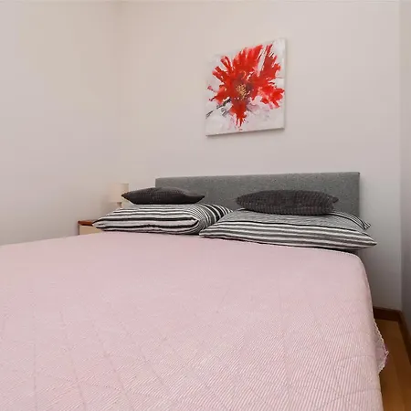 Biserka - 50 M From Apartman *