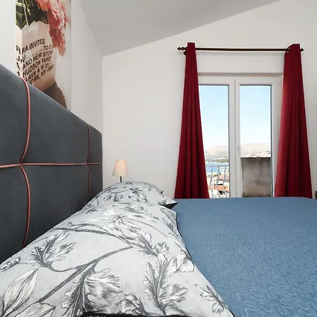 Biserka - 50 M From Apartman *