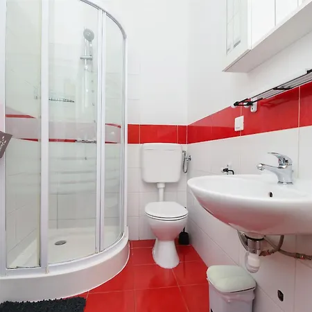 Biserka - 50 M From Apartman *