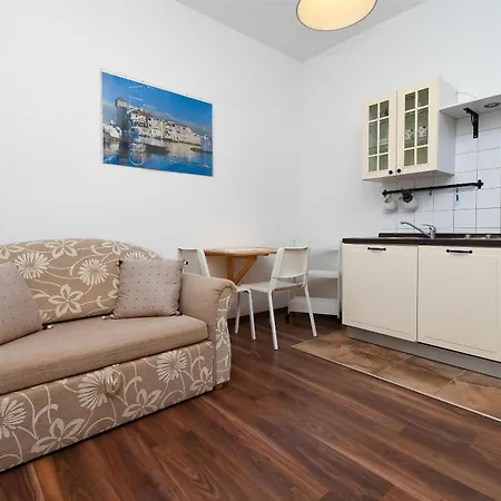 Biserka - 50 M From Apartman