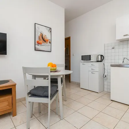 Biserka - 50 M From Apartman