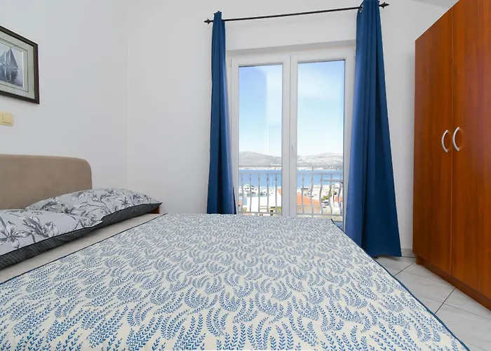 Biserka 特罗吉尔