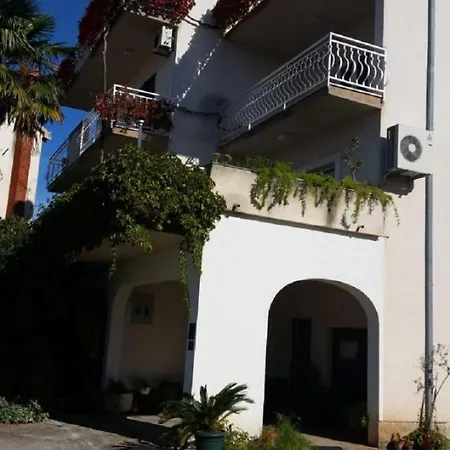 Biserka - 50 M From * Trogir
