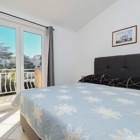 Appartement Biserka *