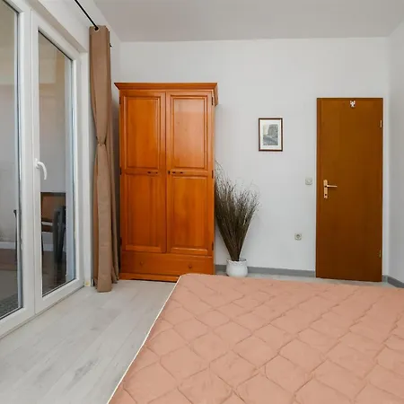 Biserka Трогир