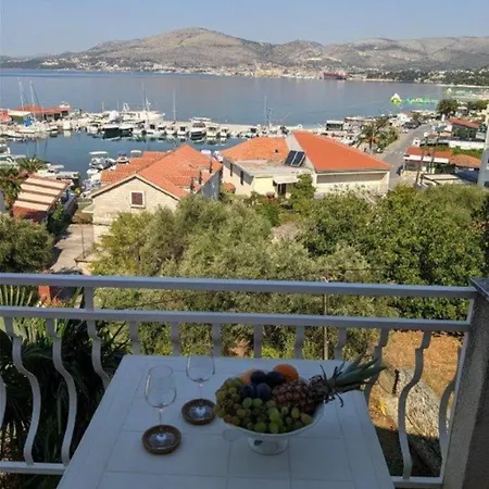 Biserka - 50 M From Appartamento