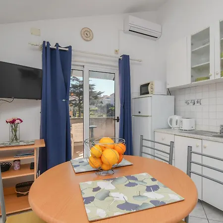 Apartment Biserka