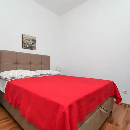 Apartment Biserka