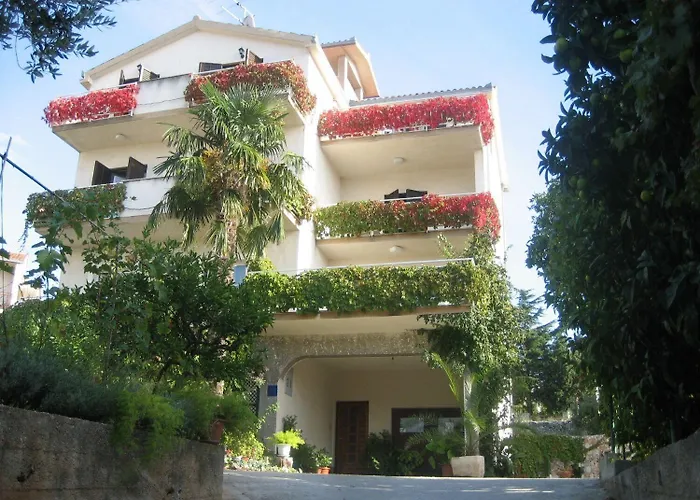 아파트 Biserka 트로기르