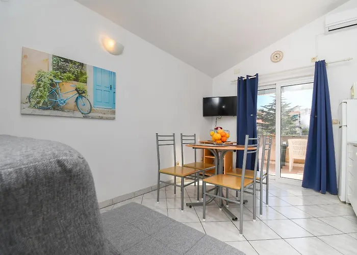 아파트 Biserka 트로기르