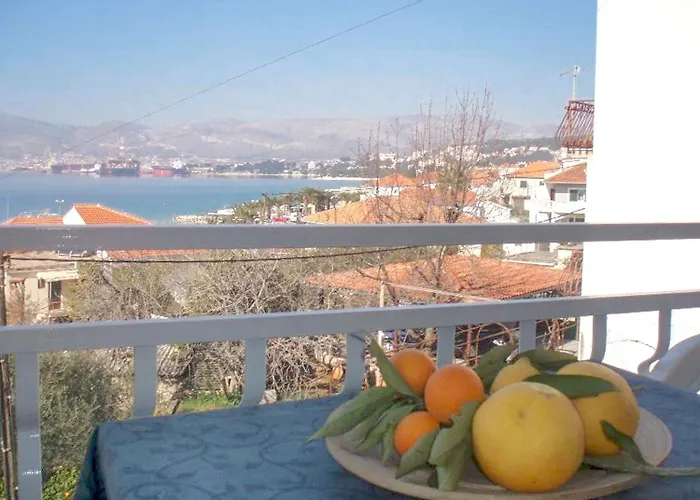 아파트 Biserka 트로기르